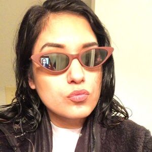 Meet your Posher, Nestora